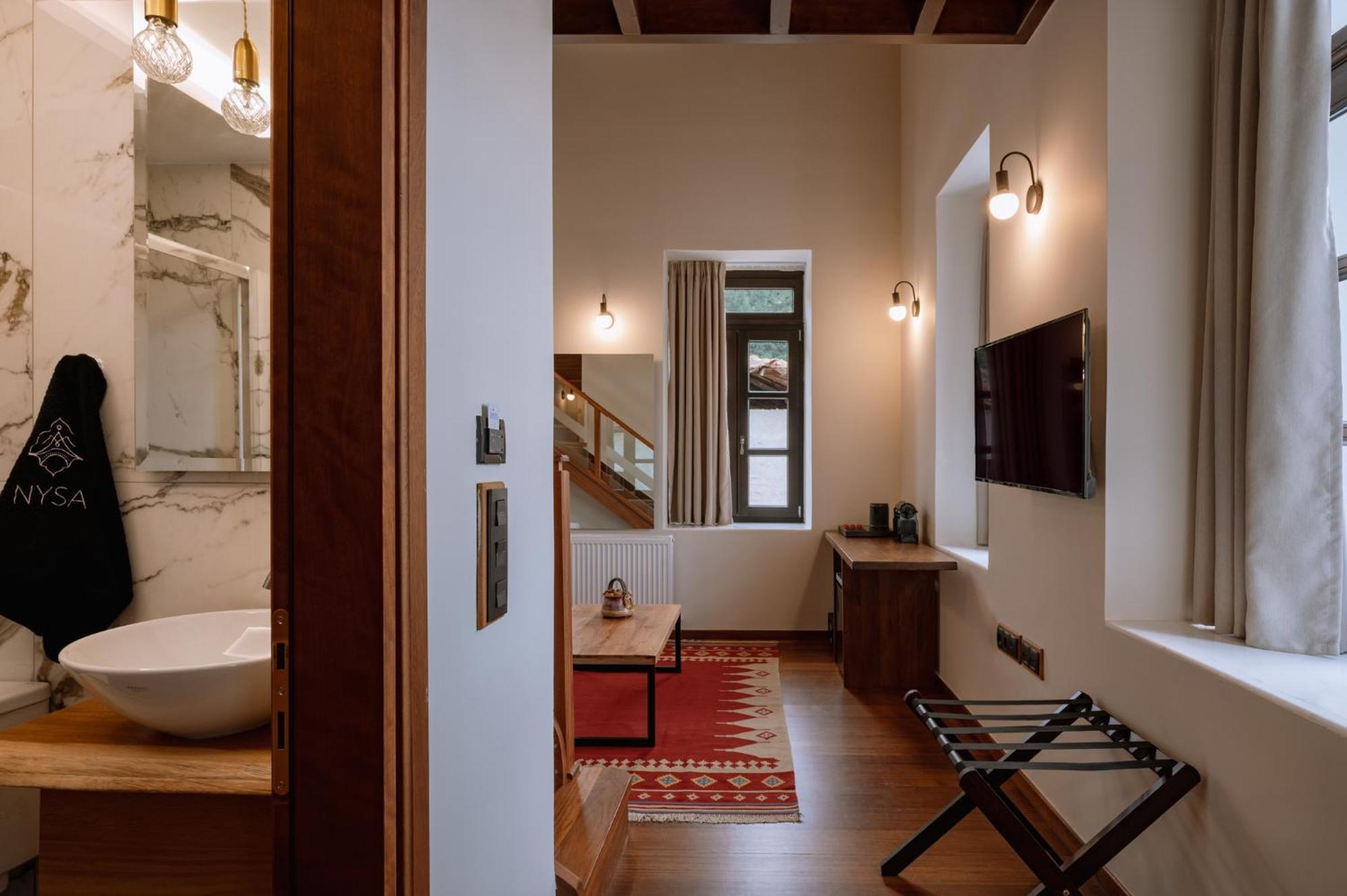Hotel Νysa à Mousthéni Extérieur photo